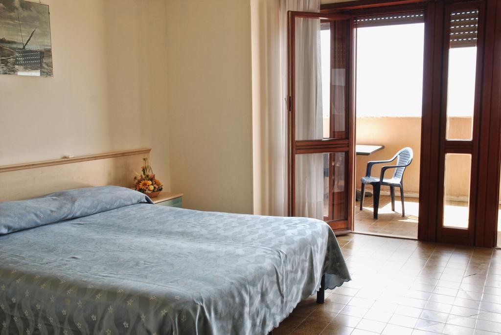 Hotel Scacciapensieri Nettuno Exterior foto