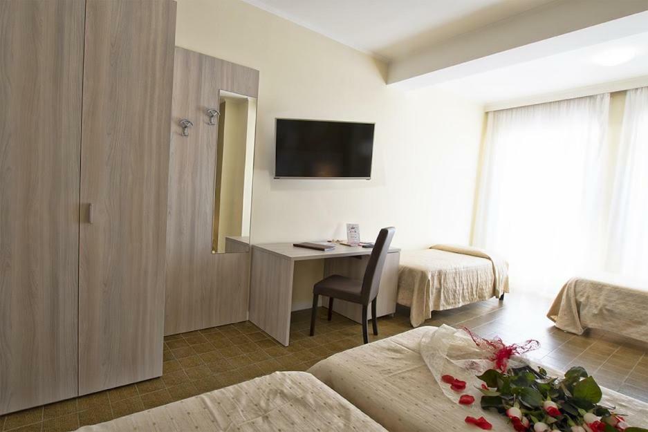Hotel Scacciapensieri Nettuno Exterior foto