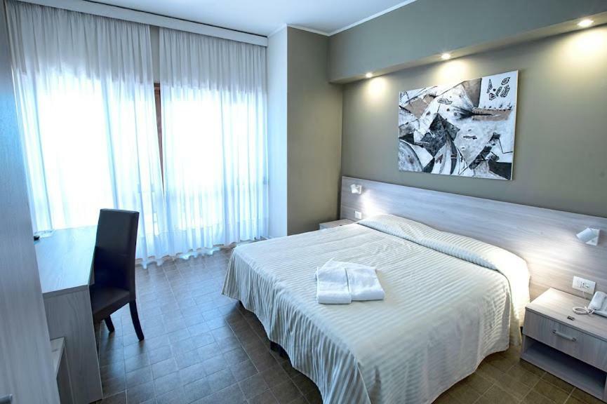 Hotel Scacciapensieri Nettuno Exterior foto