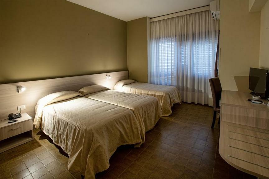 Hotel Scacciapensieri Nettuno Exterior foto